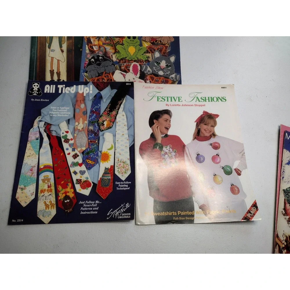 Vintage Craft Booklet Lot Plastic Canvas‎ Fabric Painting Gingerbread House 6pc